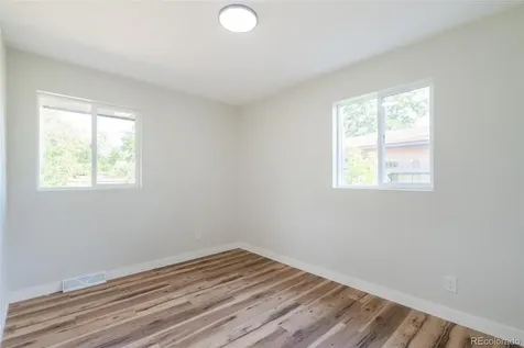 562 Lima Street Aurora CO 80010