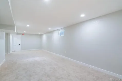 562 Lima Street Aurora CO 80010