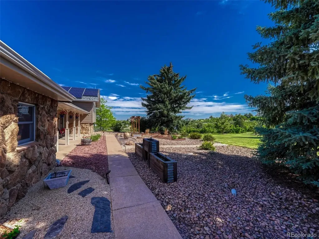 1863 N Rocky View Road Castle Rock CO 80108