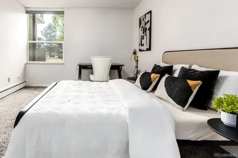 2281 S Vaughn Way Aurora CO 80014
