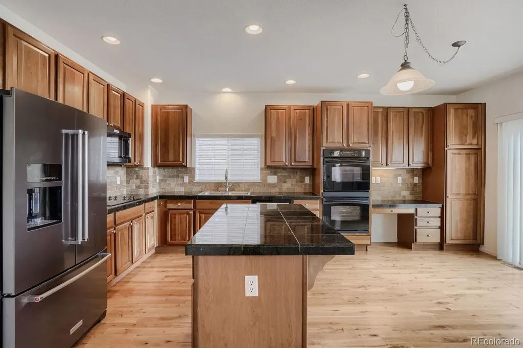 1542 S Haleyville Street Aurora CO 80018