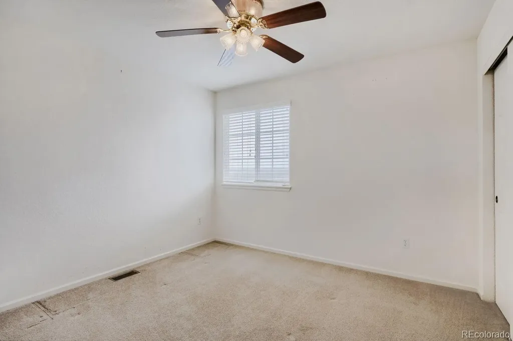 1542 S Haleyville Street Aurora CO 80018