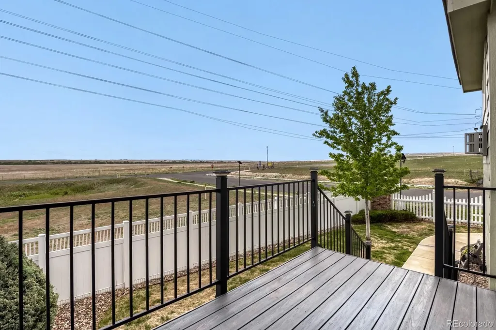 1542 S Haleyville Street Aurora CO 80018