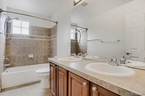 1542 S Haleyville Street Aurora CO 80018