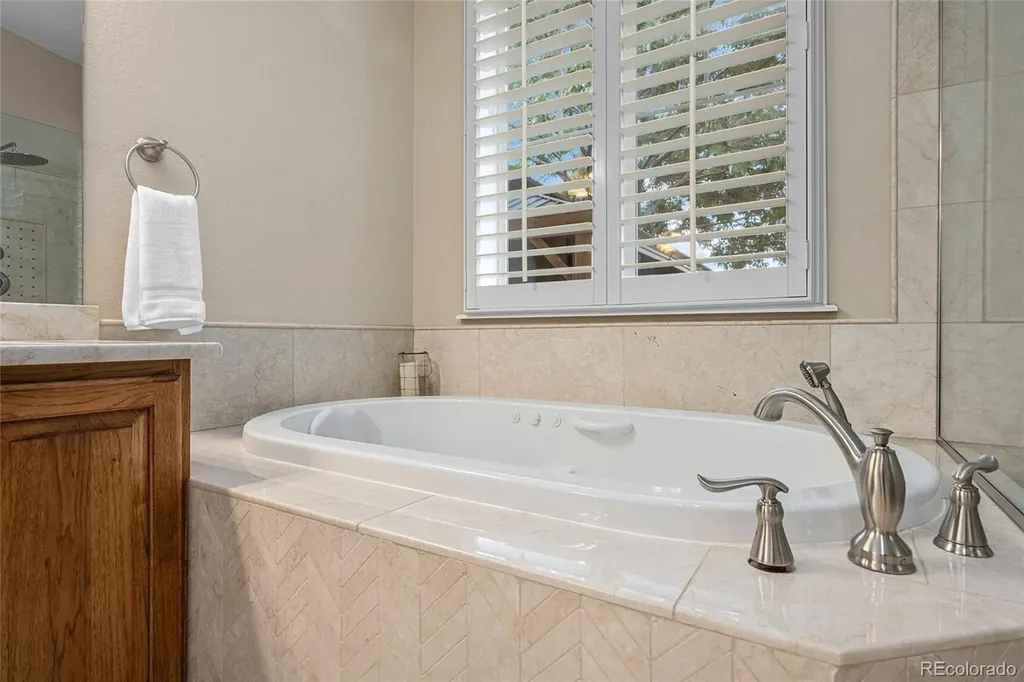 9038 Hunters Way Highlands Ranch CO 80129
