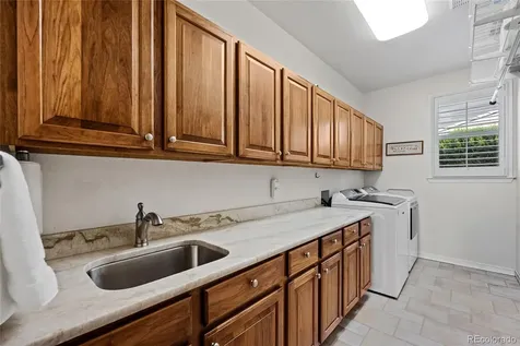 9038 Hunters Way Highlands Ranch CO 80129
