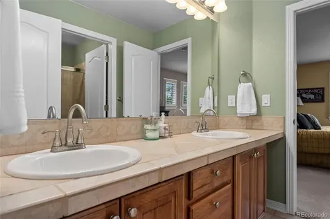 9038 Hunters Way Highlands Ranch CO 80129