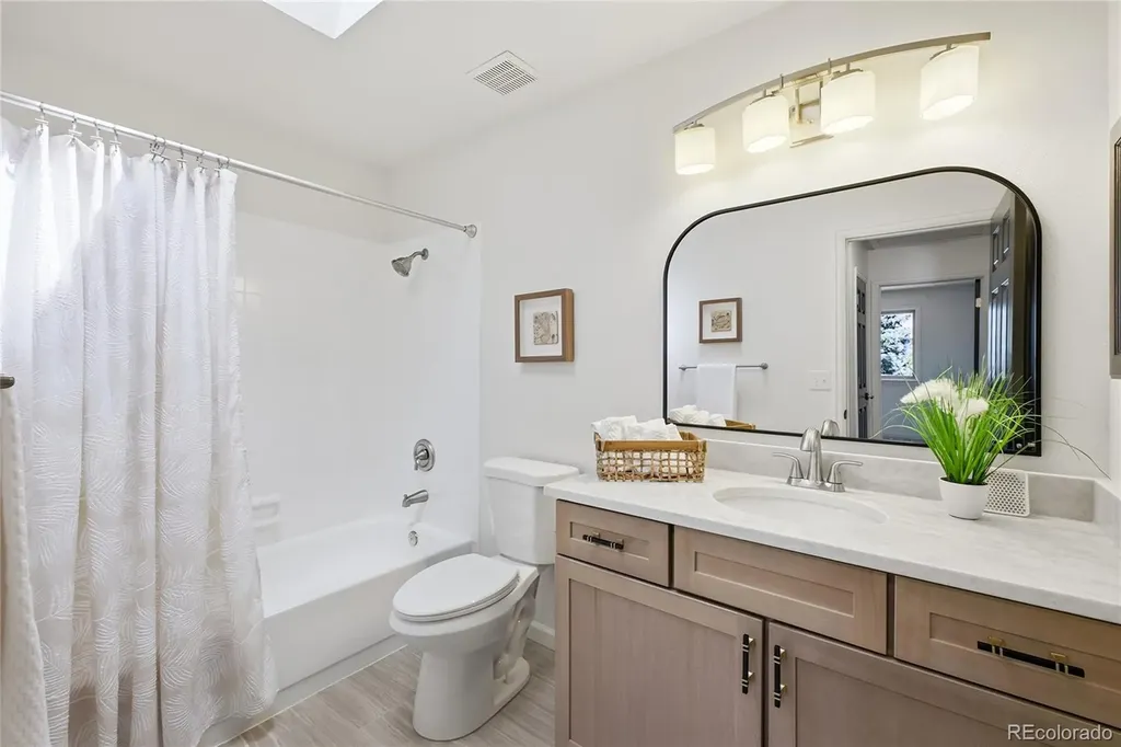 13711 Yank Way Arvada CO 80004