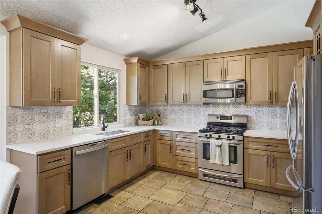 13711 Yank Way Arvada CO 80004