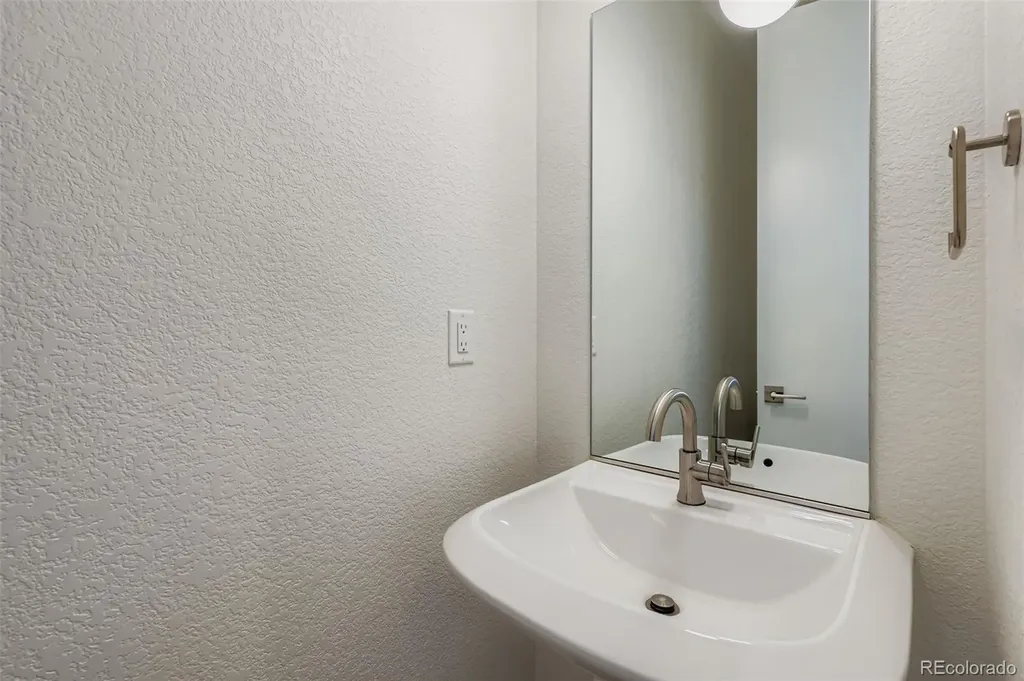 3411 N Albion Street Denver CO 80207