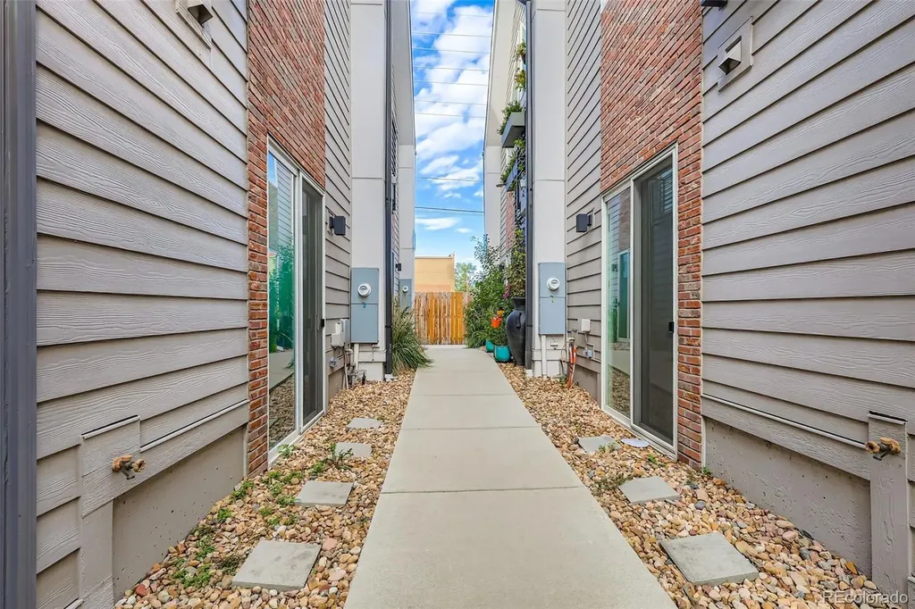 3411 N Albion Street Denver CO 80207