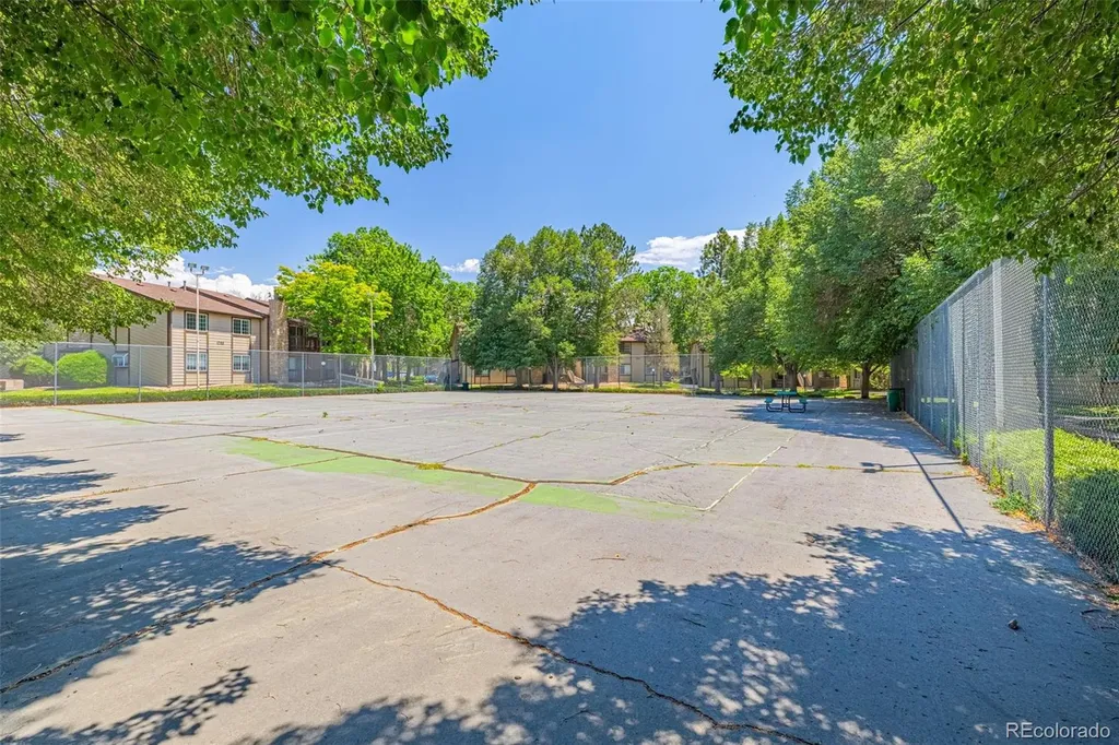 1760 S Pitkin Circle Aurora CO 80017
