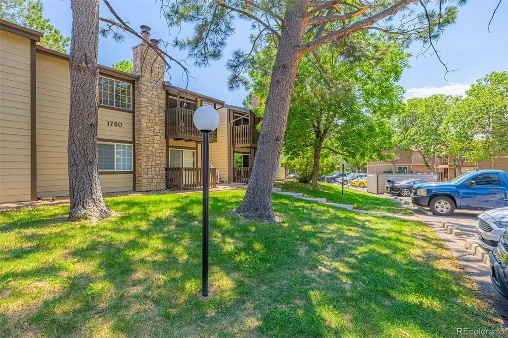 1760 S Pitkin Circle Aurora CO 80017