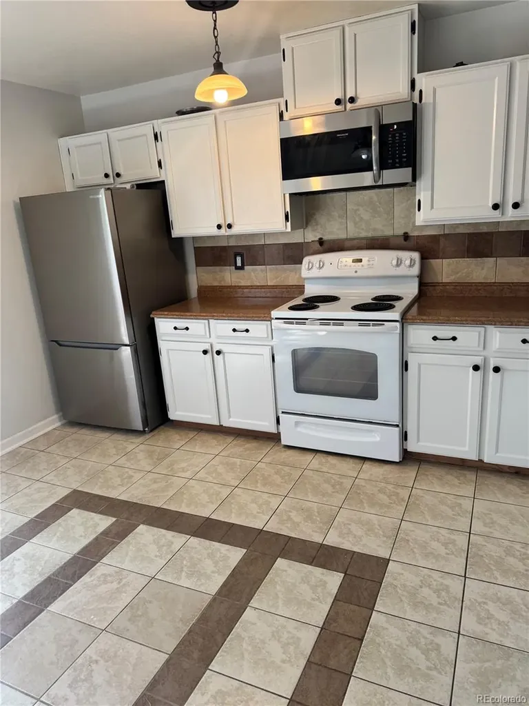 8909 Field Street Broomfield CO 80021
