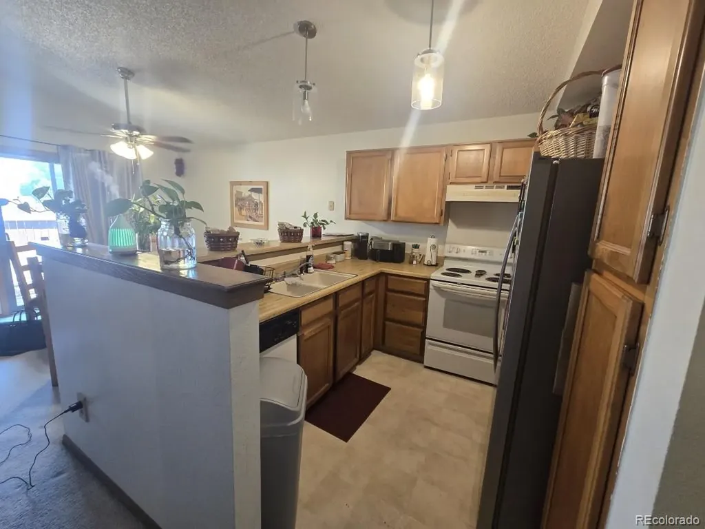 18328 W 58th Place Golden CO 80403