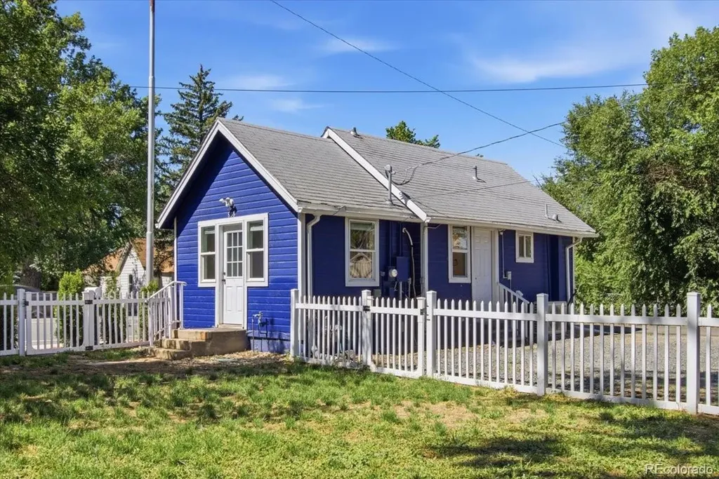 808 9th Avenue Longmont CO 80501