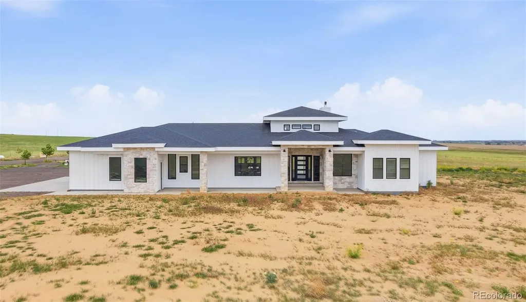 22151 County Road 4 Hudson CO 80642