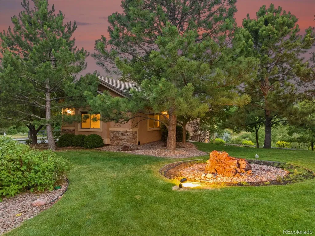 2425 Mesa Crest Grove Colorado Springs CO 80904