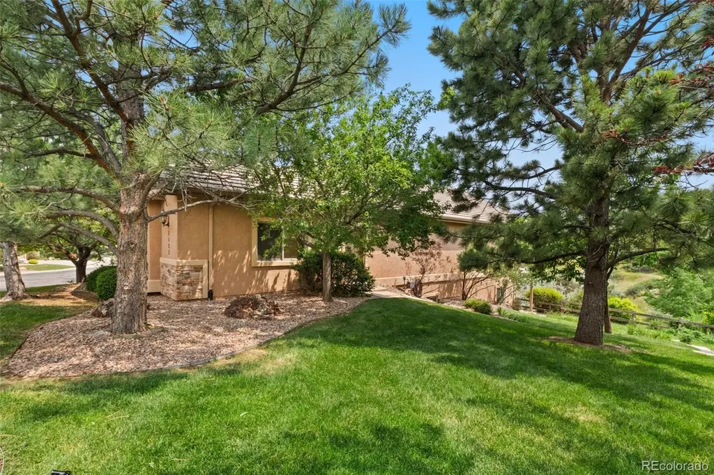 2425 Mesa Crest Grove Colorado Springs CO 80904