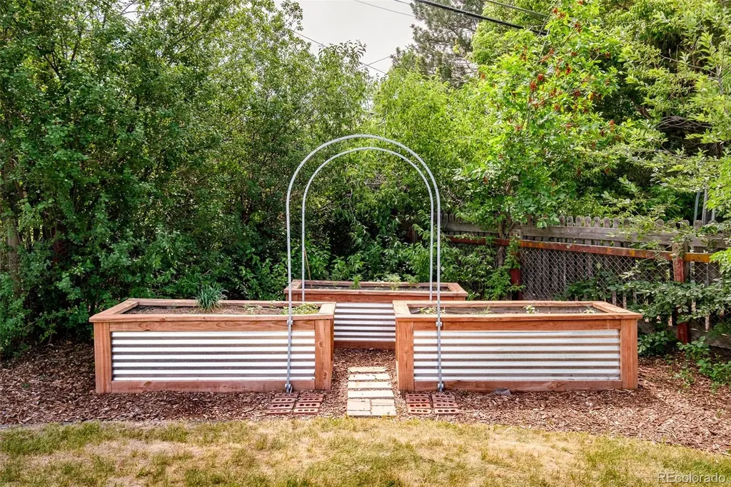 2980 S Holly Place Denver CO 80222