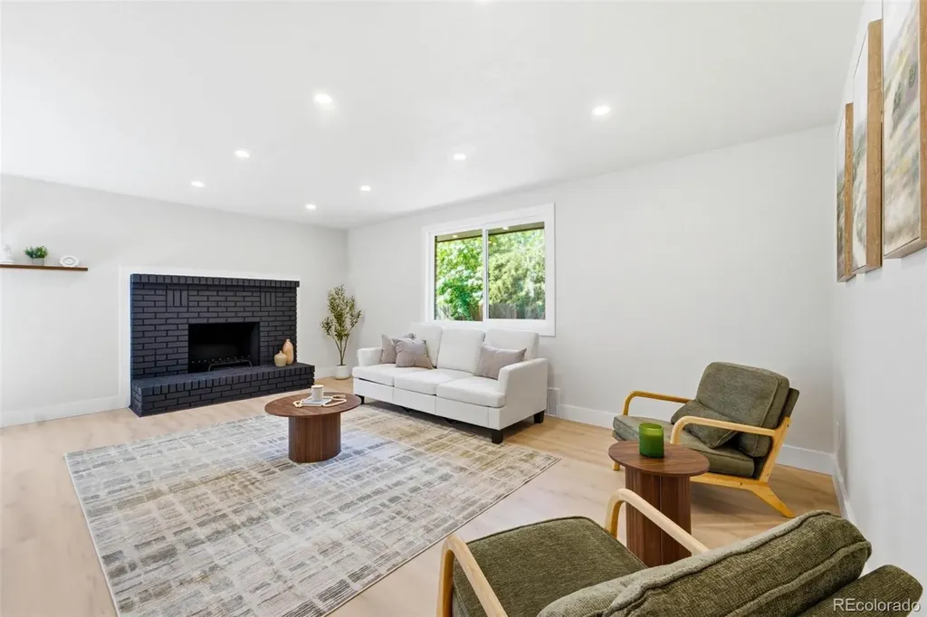 2126 S Yarrow Street Lakewood CO 80227