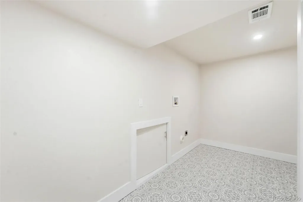 2126 S Yarrow Street Lakewood CO 80227
