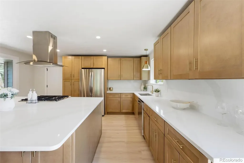 2126 S Yarrow Street Lakewood CO 80227