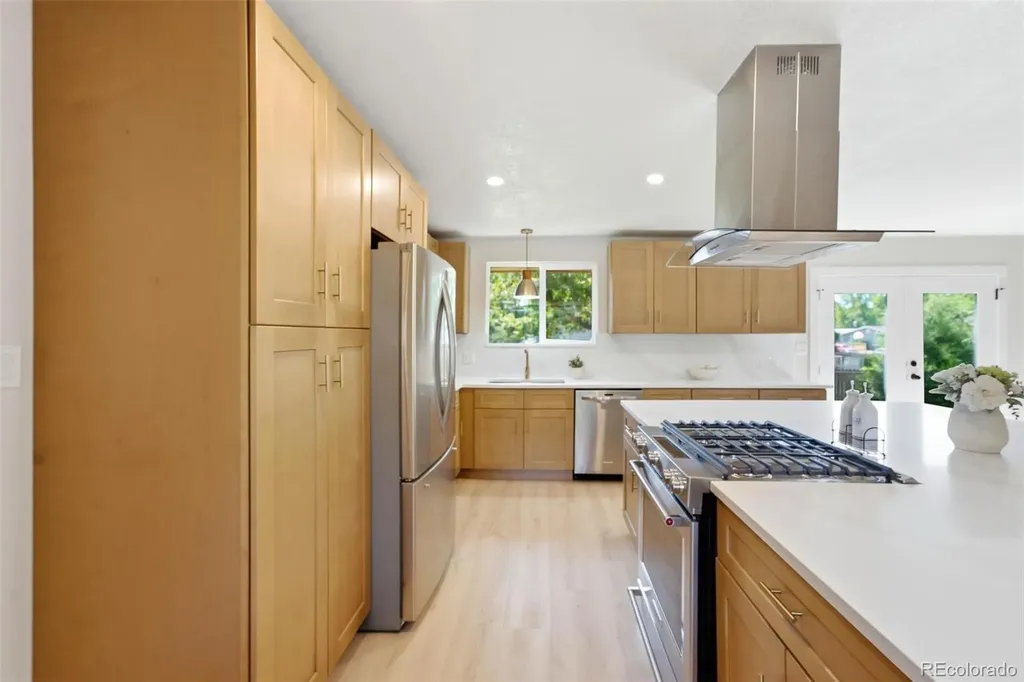 2126 S Yarrow Street Lakewood CO 80227