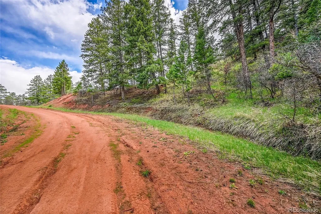 8093 Acoma Drive Larkspur CO 80118
