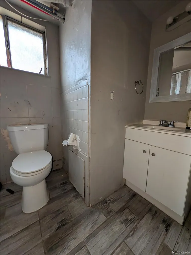 188 S Dale Court Denver CO 80219