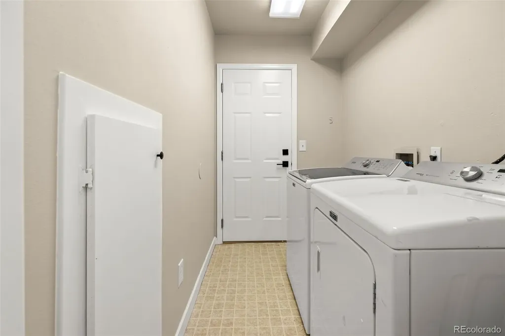 1464 Cherrywood Way Longmont CO 80504