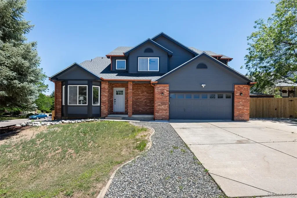 1464 Cherrywood Way Longmont CO 80504