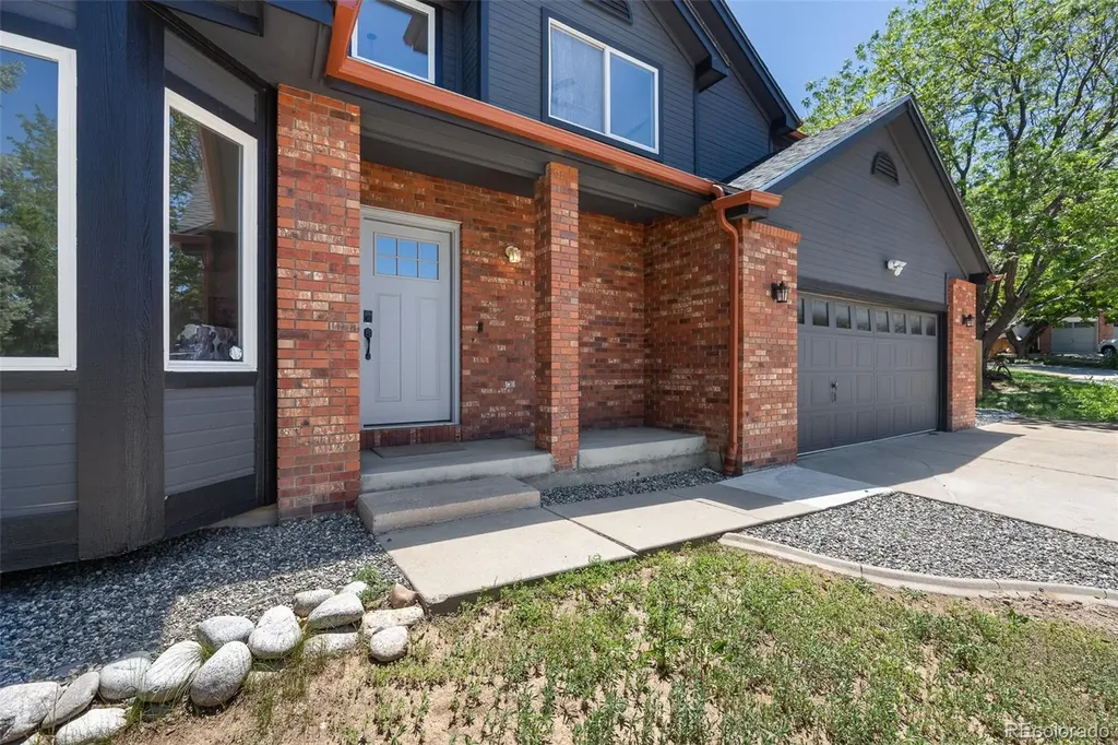1464 Cherrywood Way Longmont CO 80504