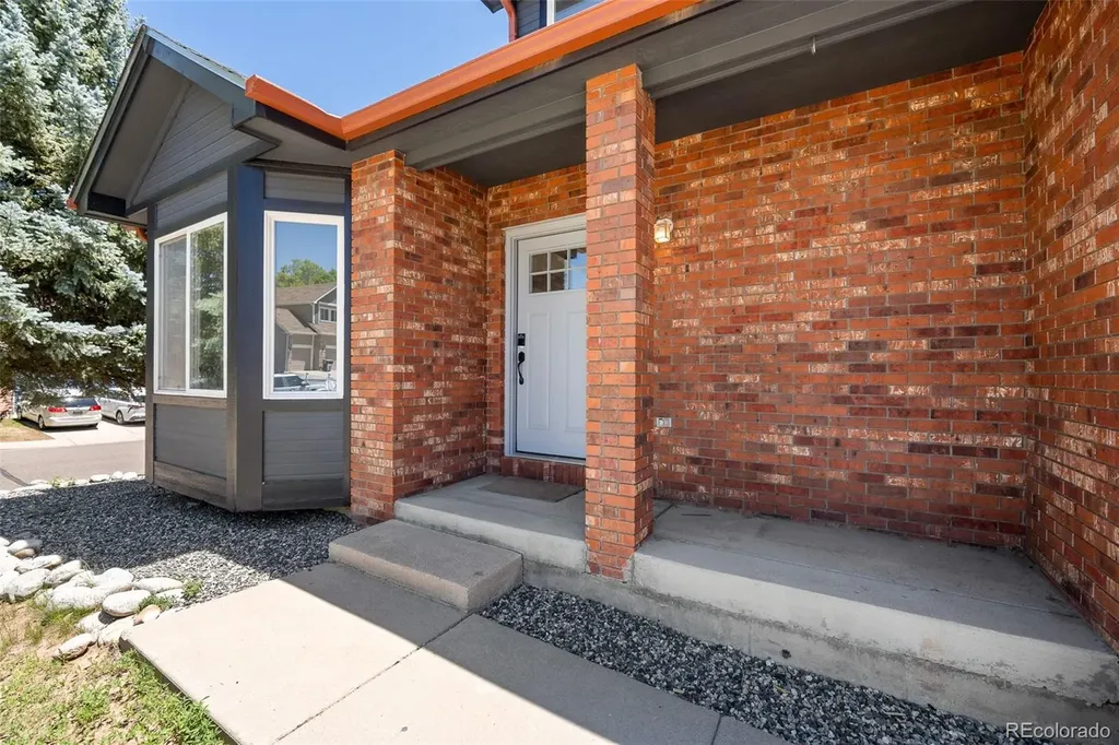 1464 Cherrywood Way Longmont CO 80504