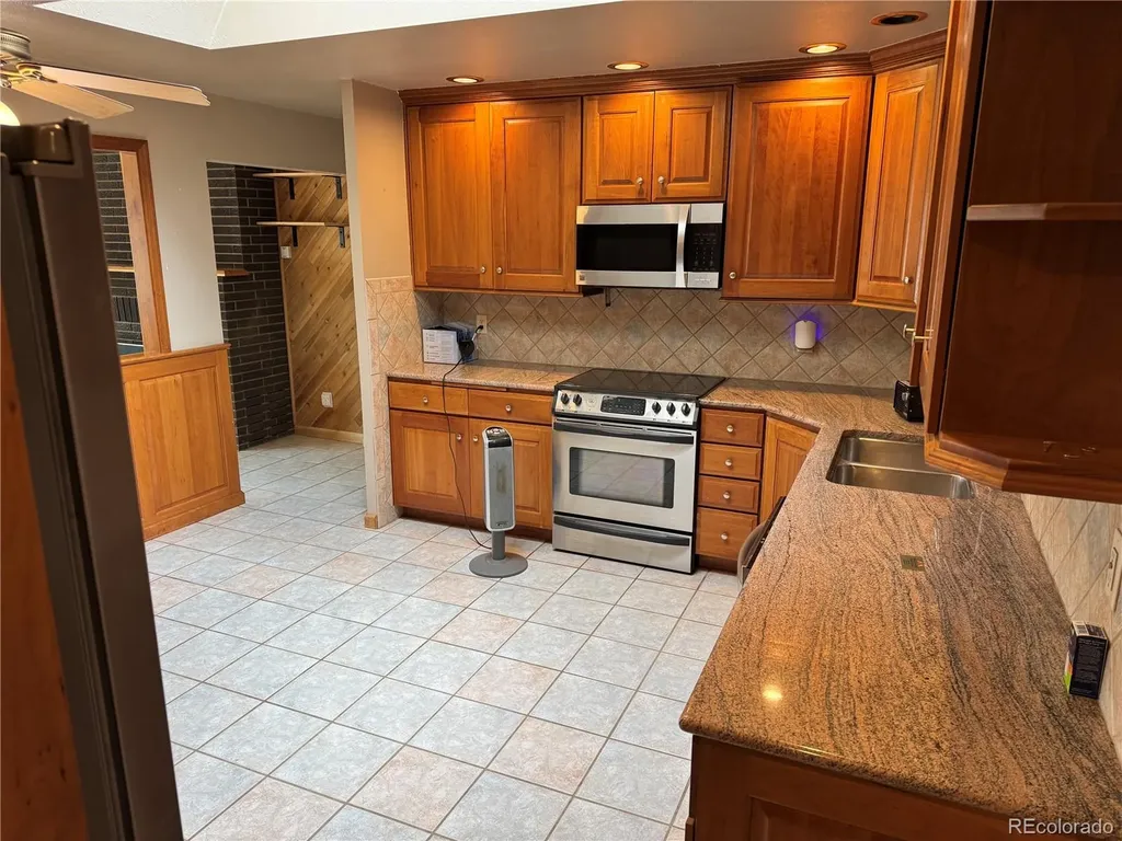 1422 I Street Salida CO 81201