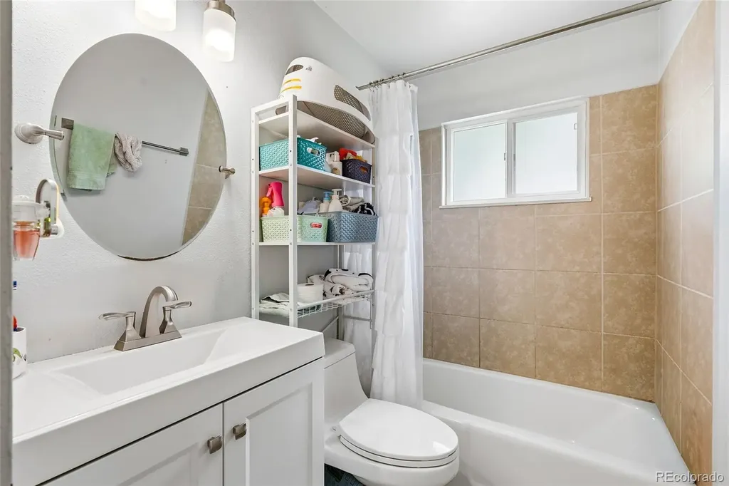 118 S 6th Street La Salle CO 80645