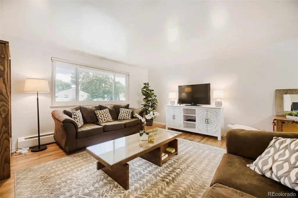 2529 W Mosier Place Denver CO 80219