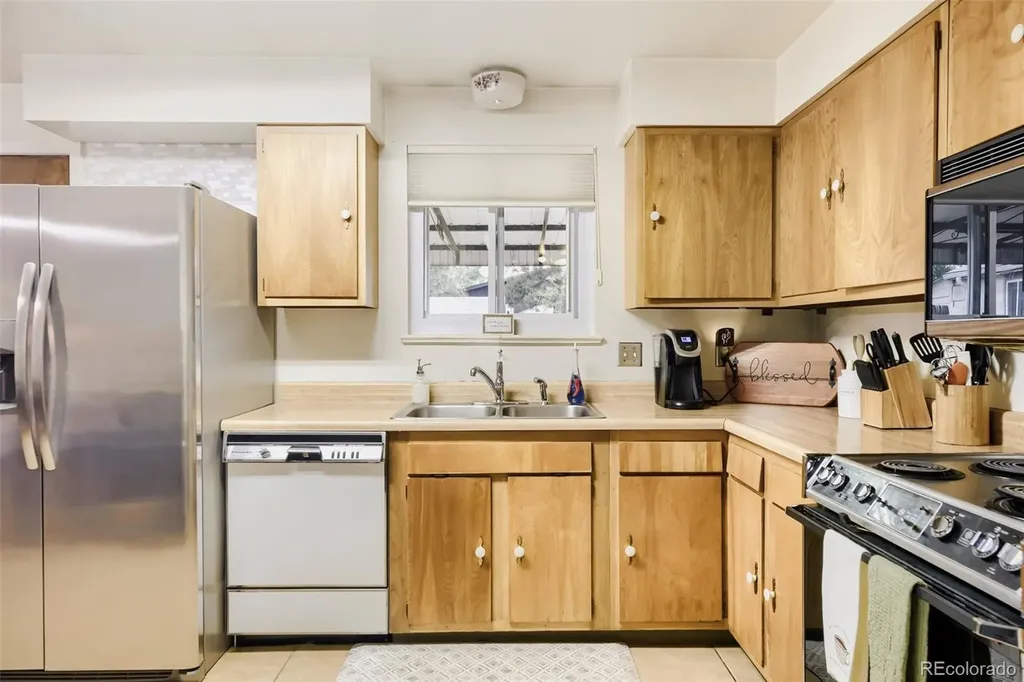 2529 W Mosier Place Denver CO 80219
