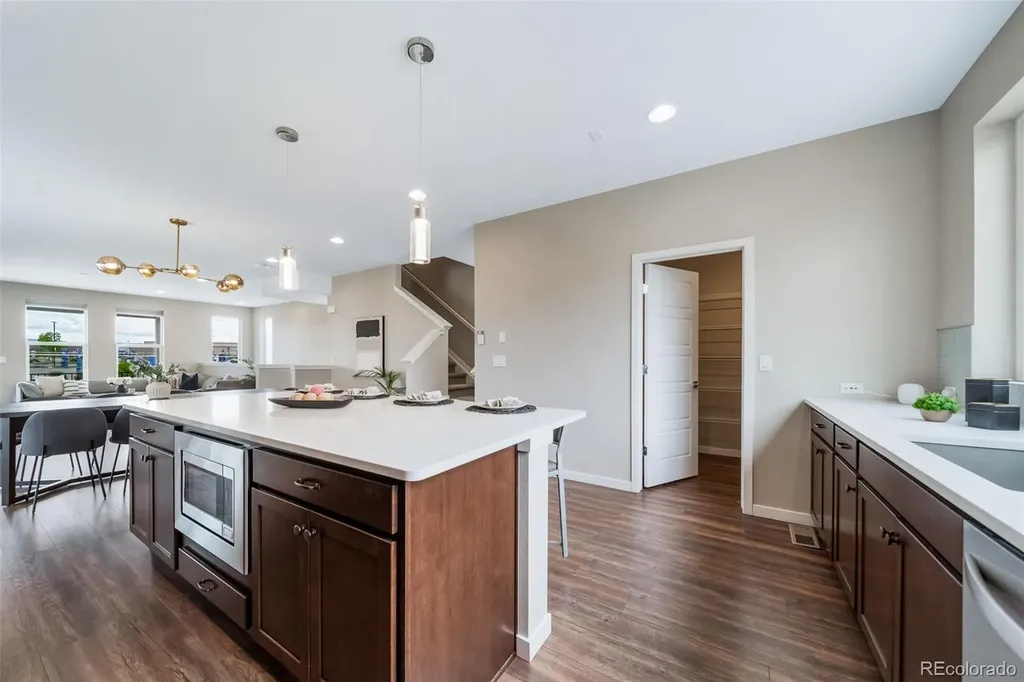 1000 Southurst Lane Littleton CO 80129