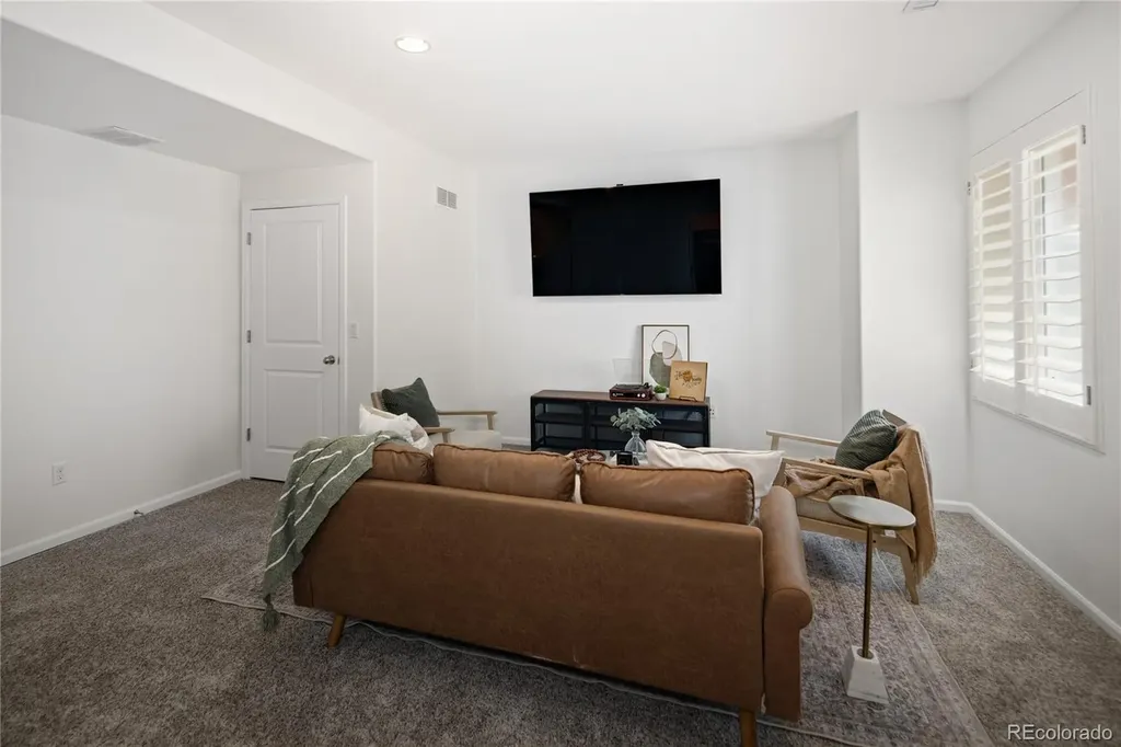 10218 Ridgegate Circle Lone Tree CO 80124