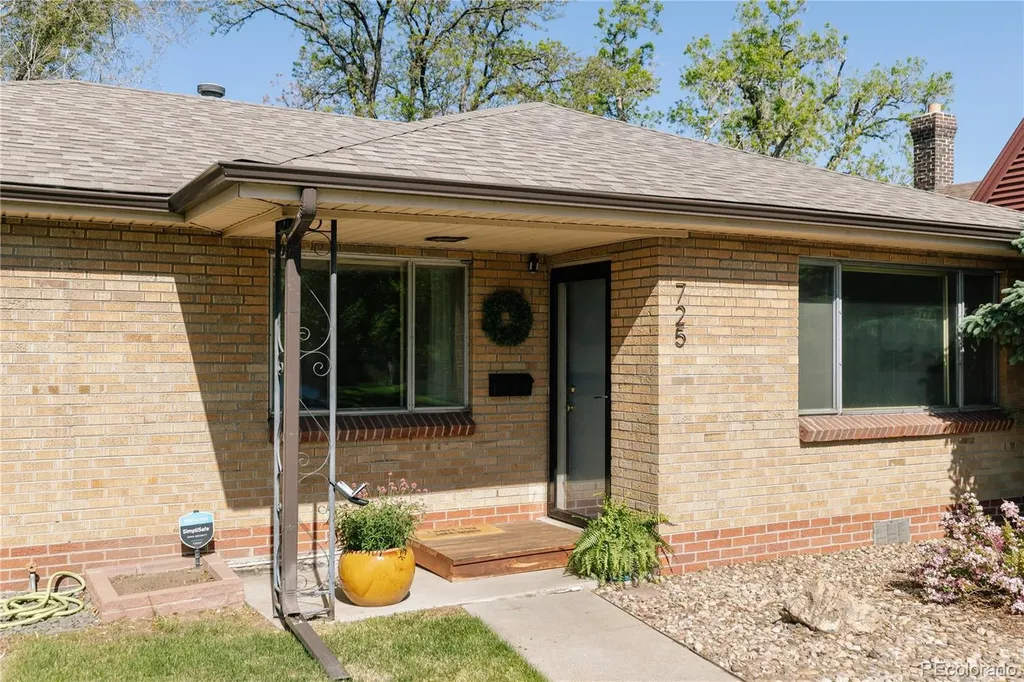 725 S Alcott Street Denver CO 80219