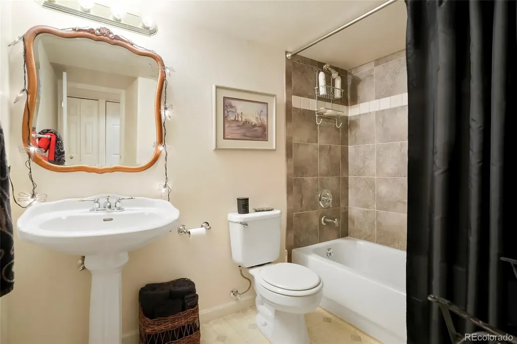 2871 W Long Drive Littleton CO 80120