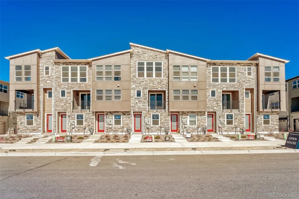 20597 E 62nd Drive Aurora CO 80019