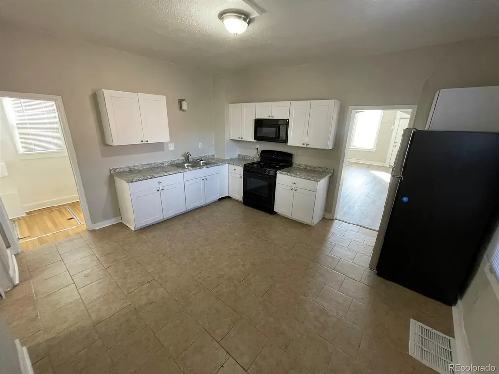 2739 W 12th Avenue Denver CO 80204
