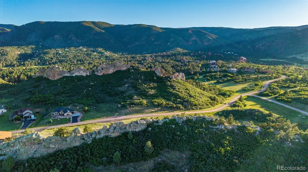 5814 Country Club Drive Larkspur CO 80118