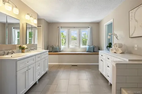 3085 E Hinsdale Avenue Centennial CO 80122
