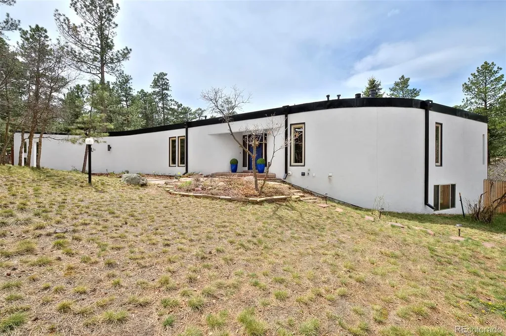 4693 Cheyenne Drive Larkspur CO 80118