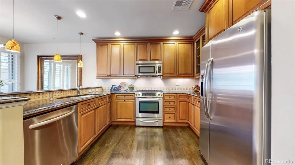 150 S Madison Street Denver CO 80209
