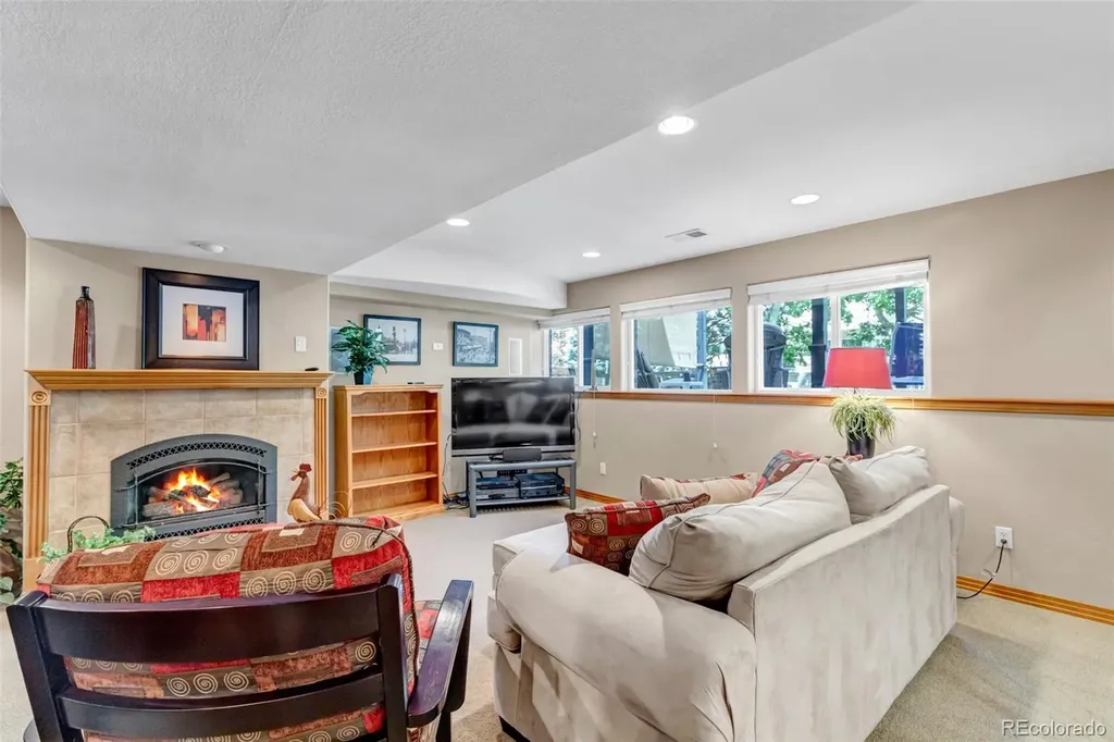 8466 S Nelson Street Littleton CO 80127