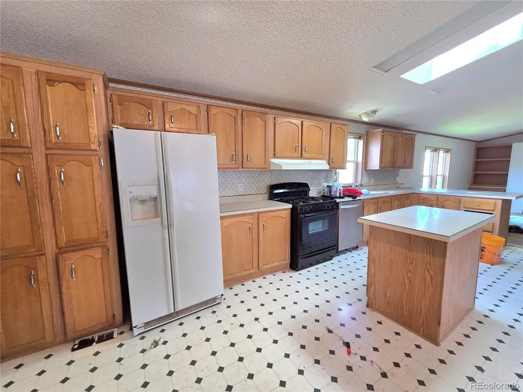 251 Marble Circle Golden CO 80401